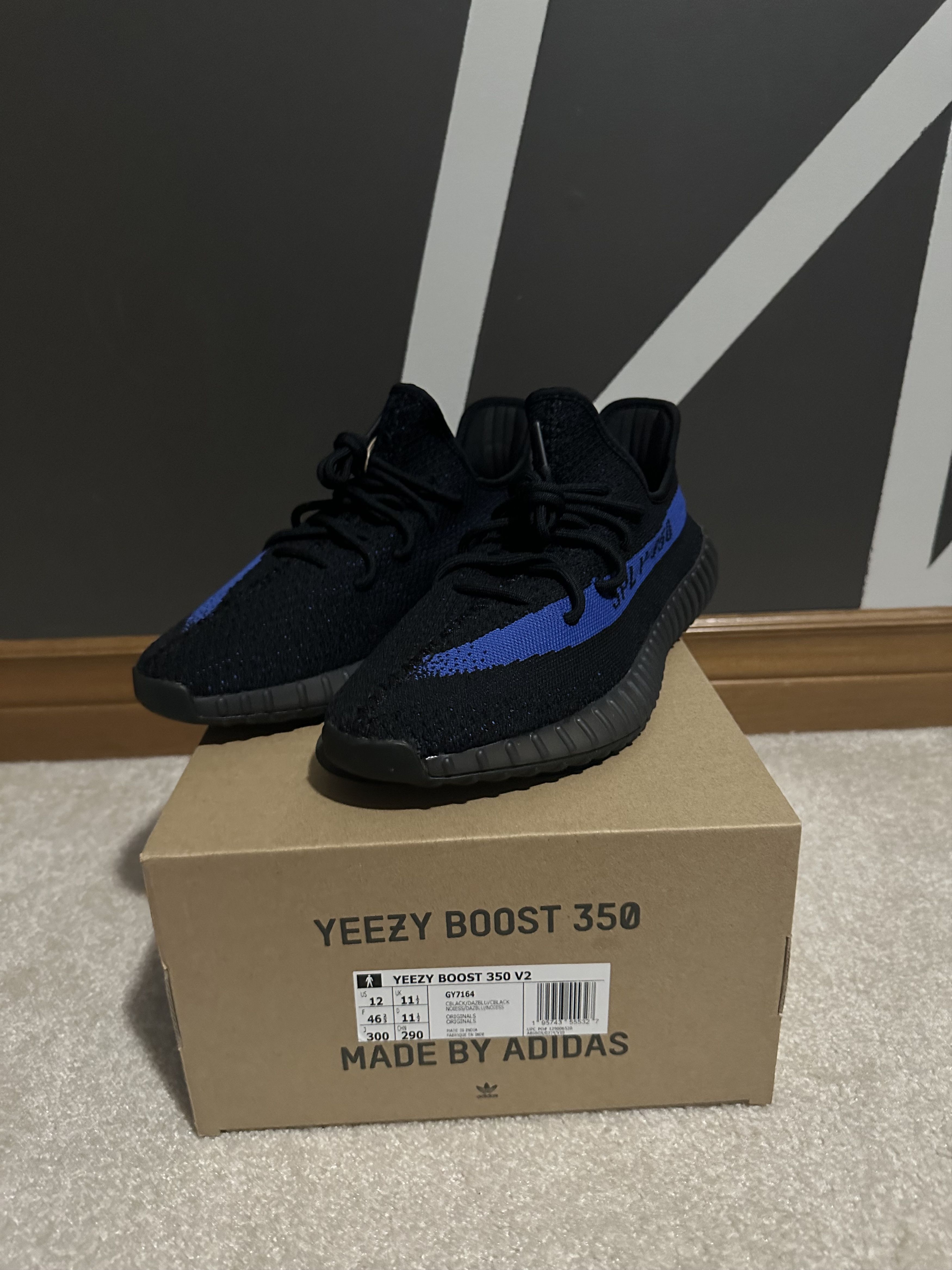 Yeezy boost 300 Yeezy Boost 350 V2  main image 3