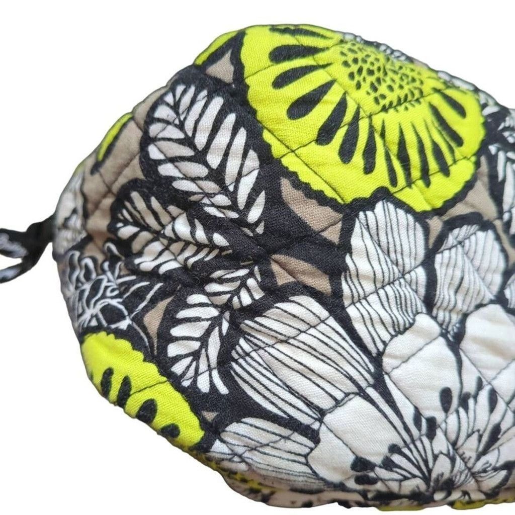 Vera Bradley Vera Bradley Quilted Weekend Bag Top Handle, Zipper Closure Size ONE SIZE - 5 Thumbnail
