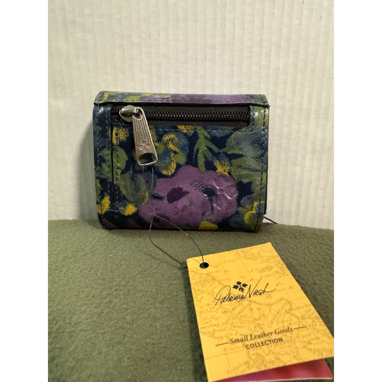 Patricia Nash Patricia Nash Alba Trifold Wallet Blueberry Harvest Floral Leather NWT RFID Wallet Small Deep Blue Nature Women Leather RFID Blocking Size ONE SIZE - 5 Thumbnail