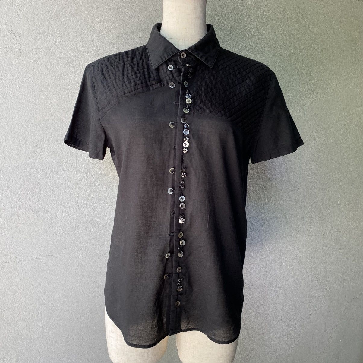 Sunao Kuwahara Sunao kuwahara Black textured shirt with mixed buttons Size M / US 6-8 / IT 42-44 - 1 Thumbnail