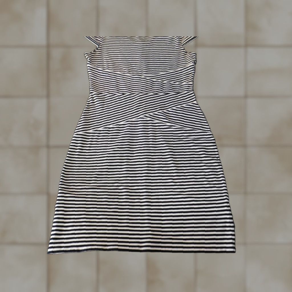 Cremieux **Cremieux Black Stretch A-Line Sleeveless Dress Medium** User: Cremieux Black Stretch A-Line Sleeveless Dress Medium Size M / US 6-8 / IT 42-44 - 1 Thumbnail