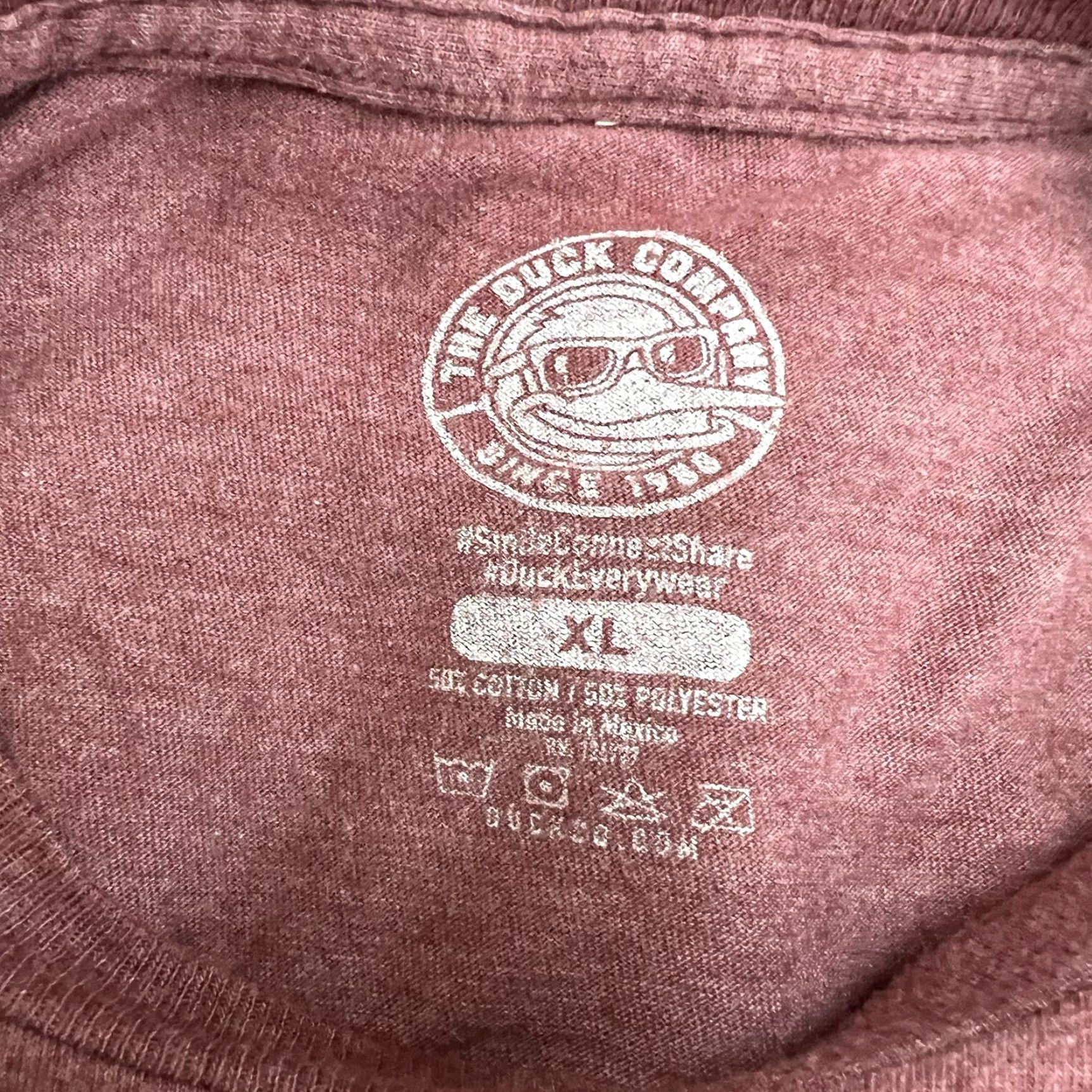 Vintage Duck Co Bronx Zoo NYC T-Shirt Adults XL Maroon Red Graphic Print Crew Neck Short Sleeve Logo Bear City Zoo Mens 2000s Vintage: No Gift? Size US XL / EU 56 / 4 - 5 Thumbnail