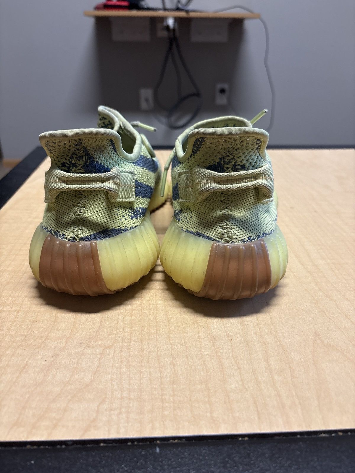 Yeezy Yeezy 350 V2 Yellow Size US 9.5 / EU 42-43 - 4 Thumbnail