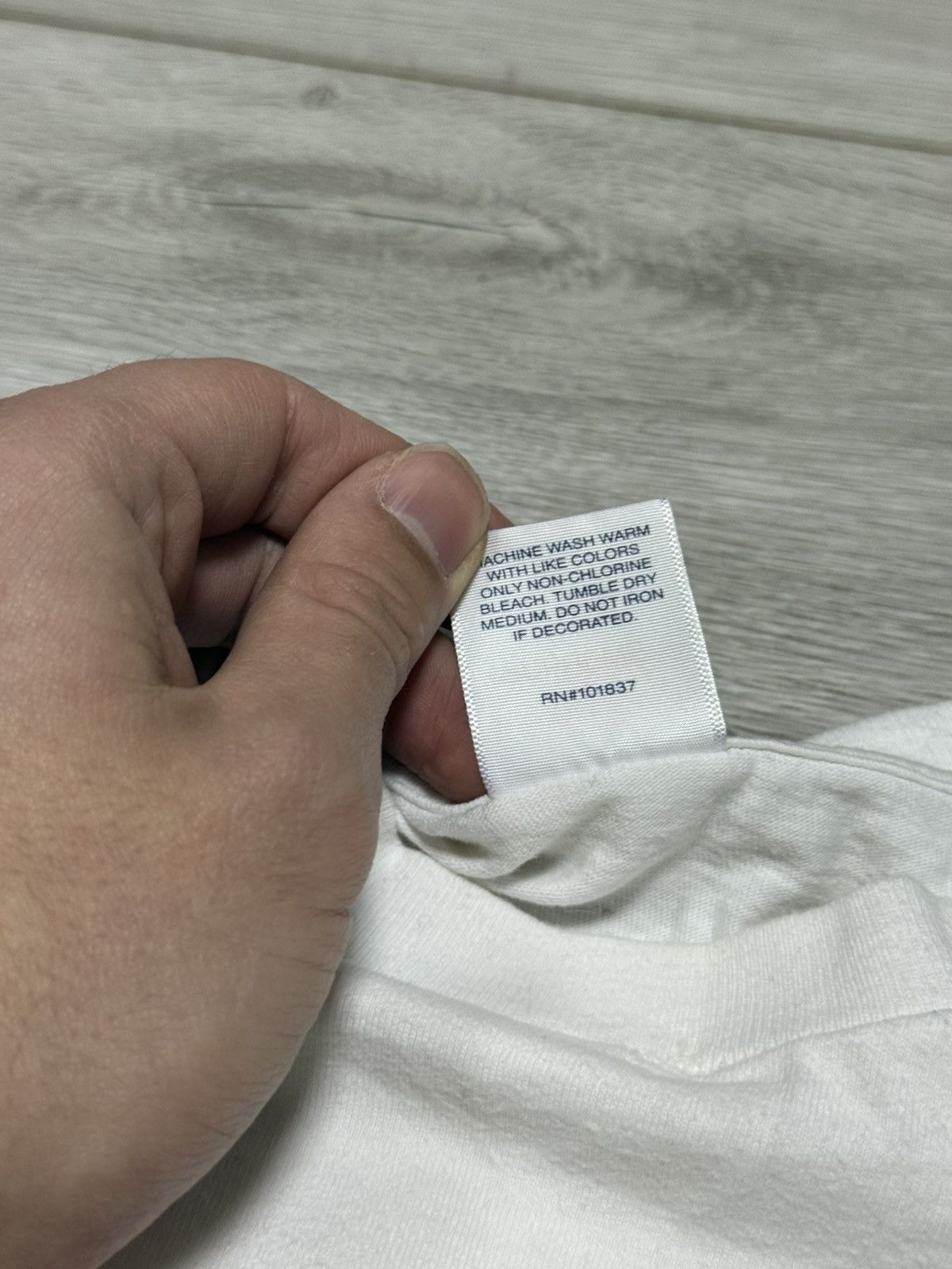 Supreme Rare Supreme Fuck Love Y2K Japanese Heart Tee Shirt Size US L / EU 52-54 / 3 - 5 Thumbnail