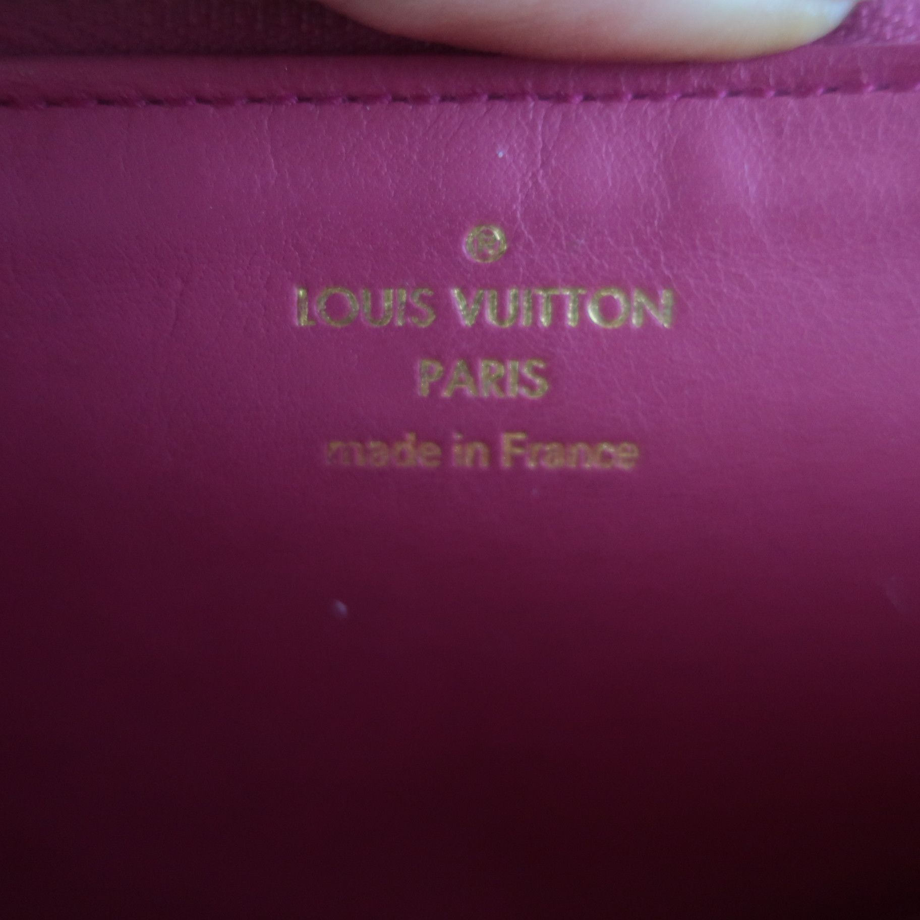 Louis Vuitton Louis Vuitton Black Taurillon Leather Capucines Wallet Size ONE SIZE - 13 Thumbnail