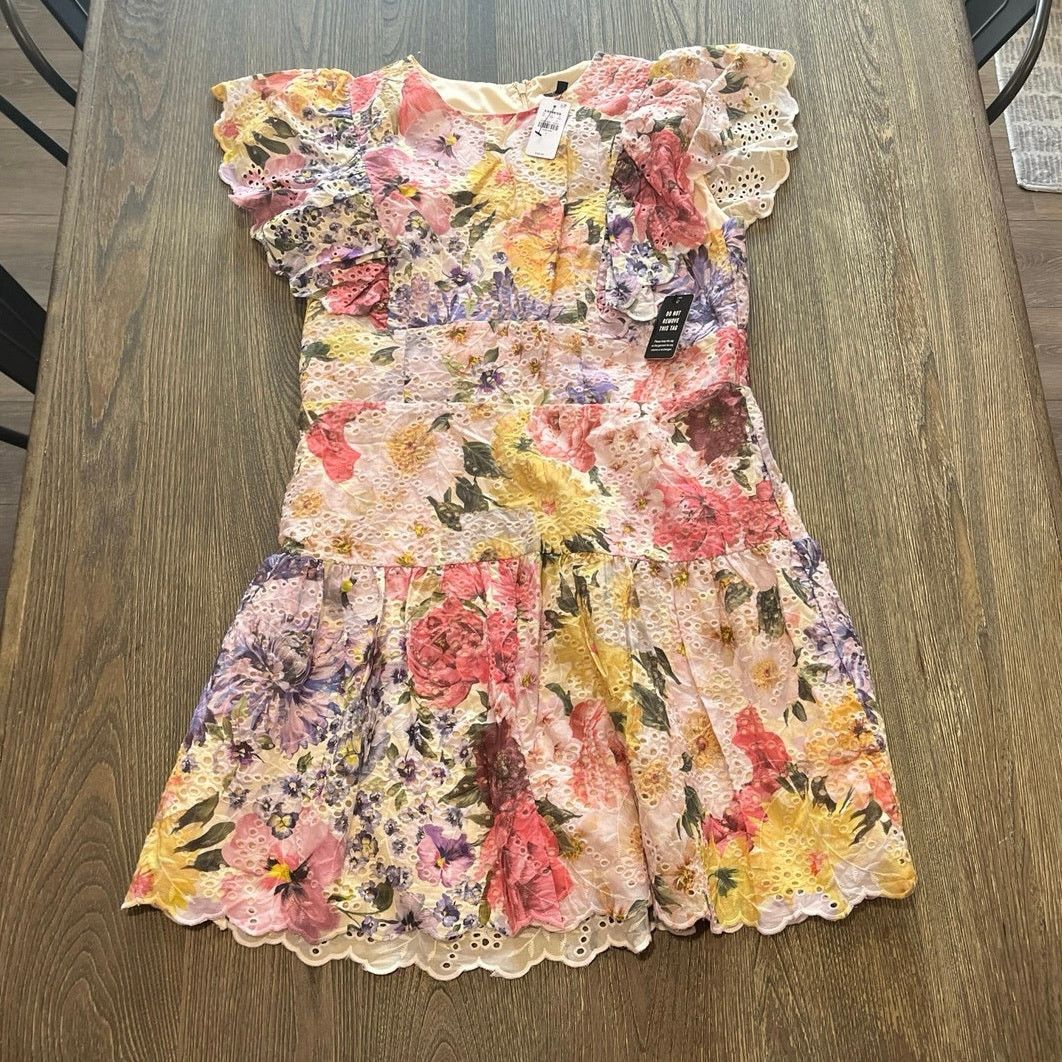 Express NWT Express Floral Eyelet Flutter Sleeve Mini Dress Multi L Size L / US 10 / IT 46 - 1 Thumbnail
