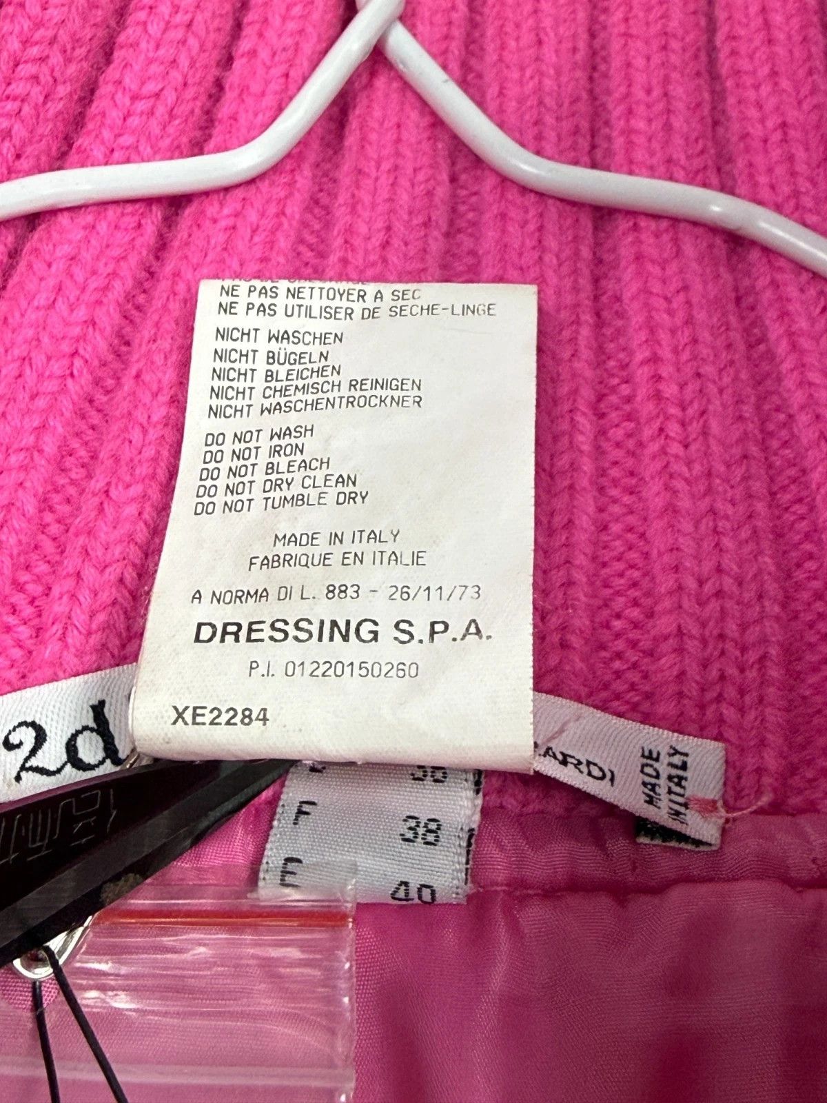 Antonio Berardi Antonio Berardi 2die4 Cropped Puffer Jacket Quilted Barbie Size M / US 6-8 / IT 42-44 - 6 Thumbnail