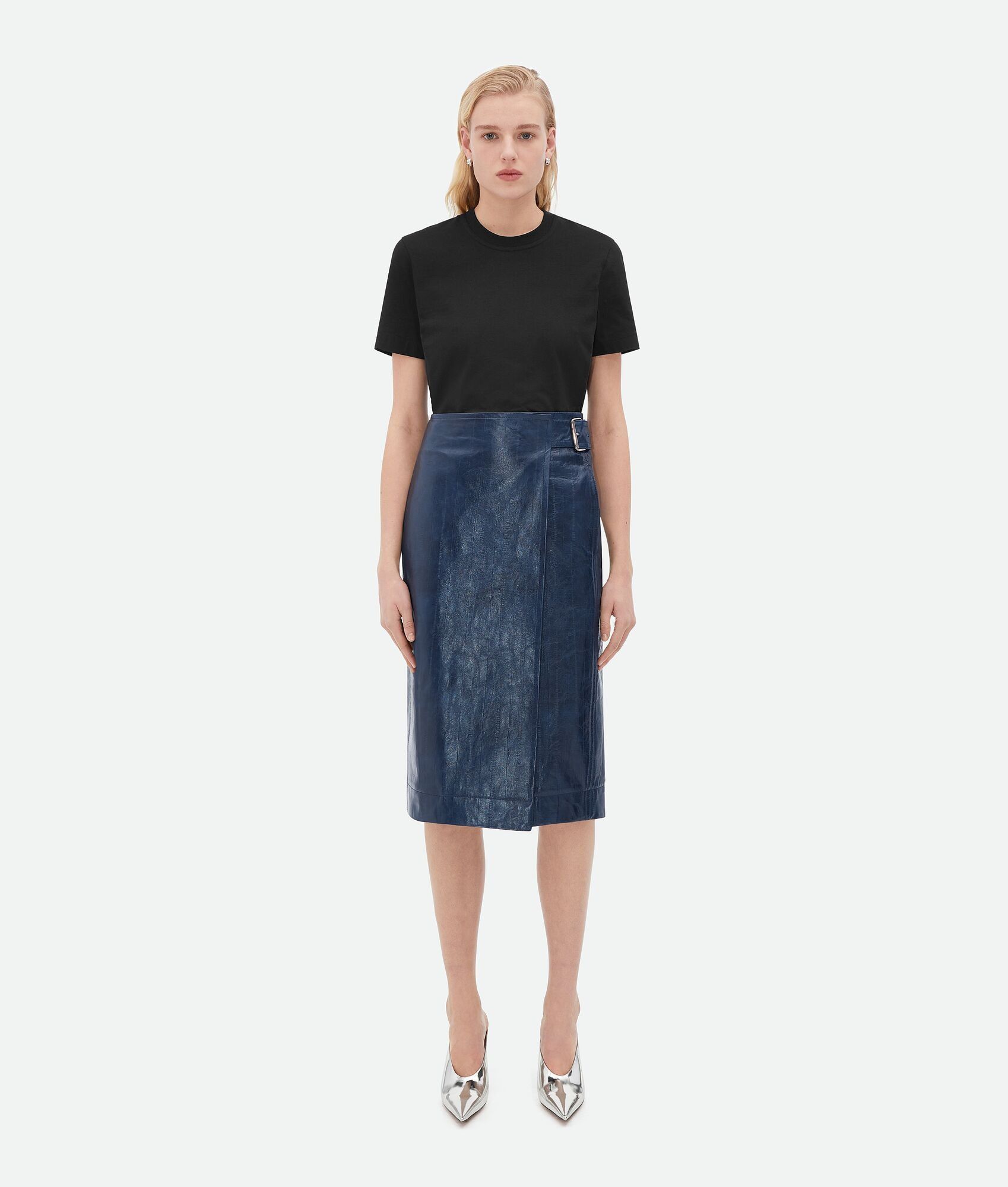 Bottega Veneta o1n1vont0325 Embossed Leather Midi Skirt in Mistral Size 26" / US 2 / IT 38 - 1 Thumbnail
