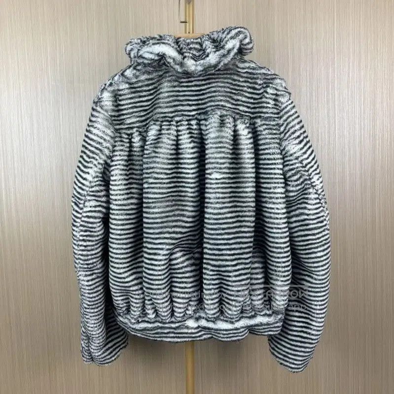 Chanel Chanel Color Blocked Wool Jacket for Women . Size M / US 6-8 / IT 42-44 - 2 Thumbnail