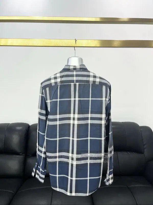 Burberry Burberry Men's Blue Plaid Short Sleeve Shirt. Size US M / EU 48-50 / 2 - 2 Thumbnail