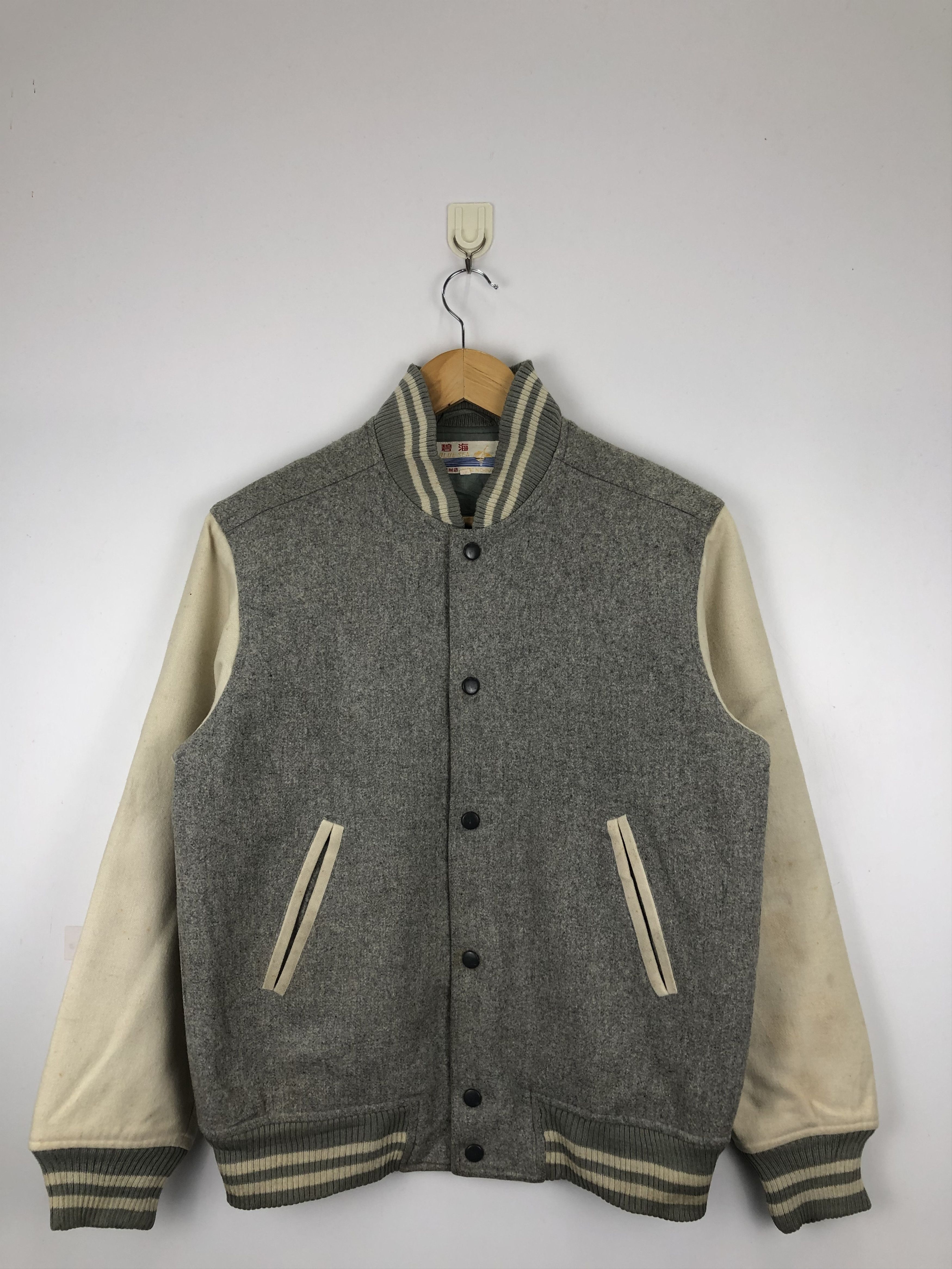 Japanese Brand Vintage Japanese Brand Wool Varsity Jacket Gray V0426 Size US M / EU 48-50 / 2 - 1 Thumbnail