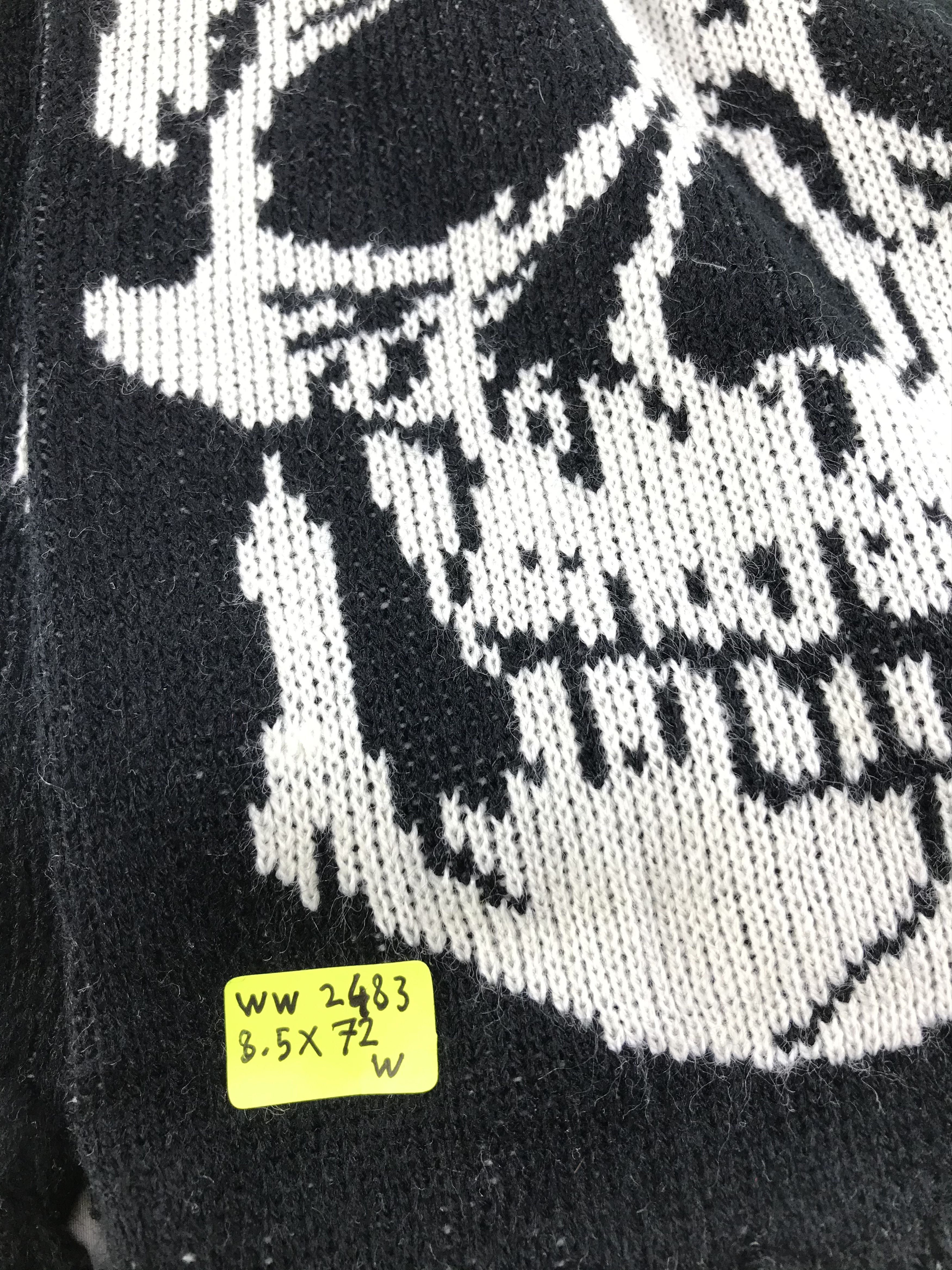 Vintage Vintage Skull Scarf / Muffler / Neckwear - WW2483 Size ONE SIZE - 4 Thumbnail
