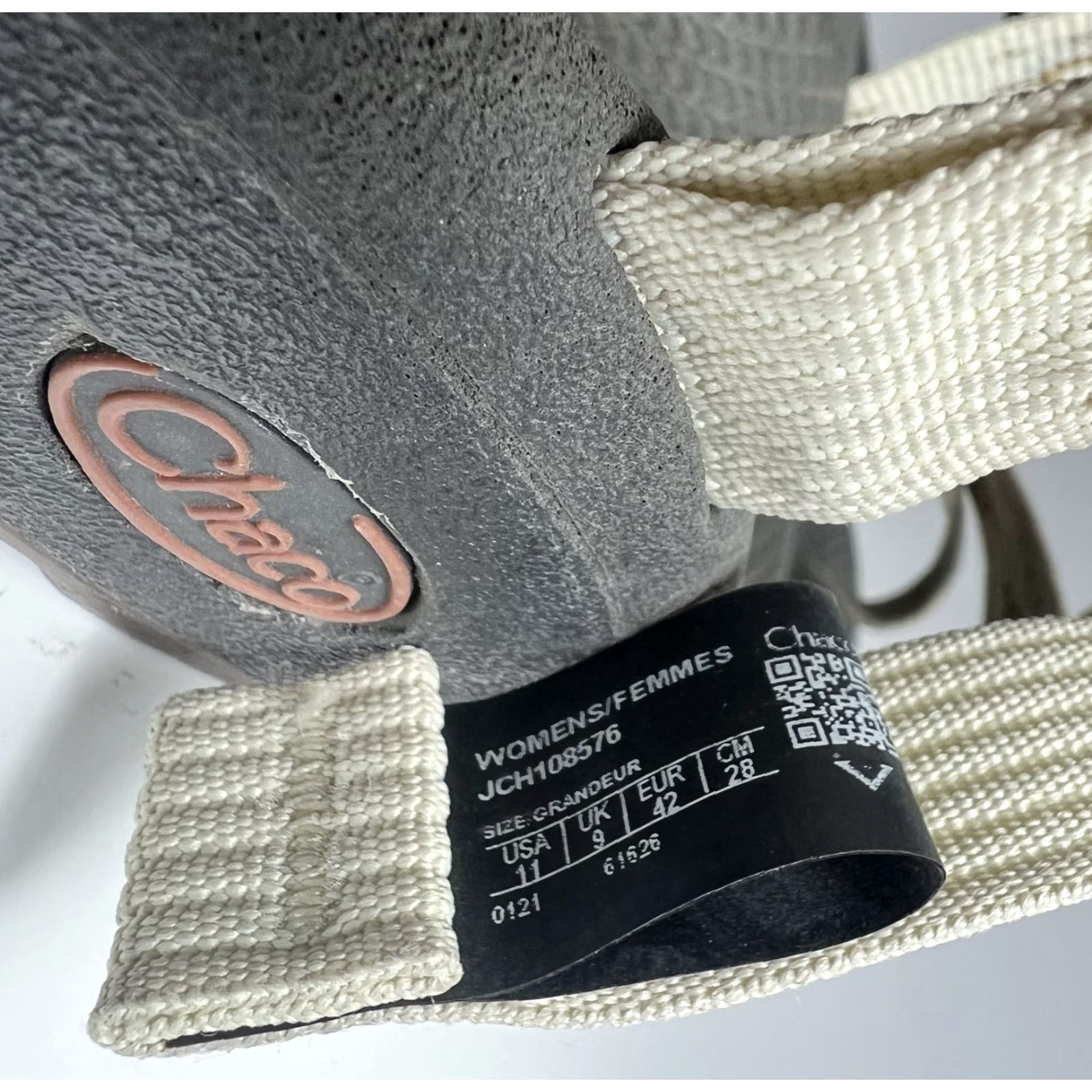 Chaco Chaco Z/Cloud 2 Oculi Sandals Women's Beige Sandals Sz 11 Ankle Strap Rubber Outsole Geometric Buckle Violet? Size US 9 / IT 39 - 6 Thumbnail