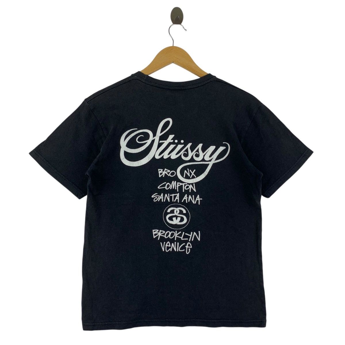 Stussy STUSSY world Tour big logo tee Size US S / EU 44-46 / 1 - 4 Thumbnail