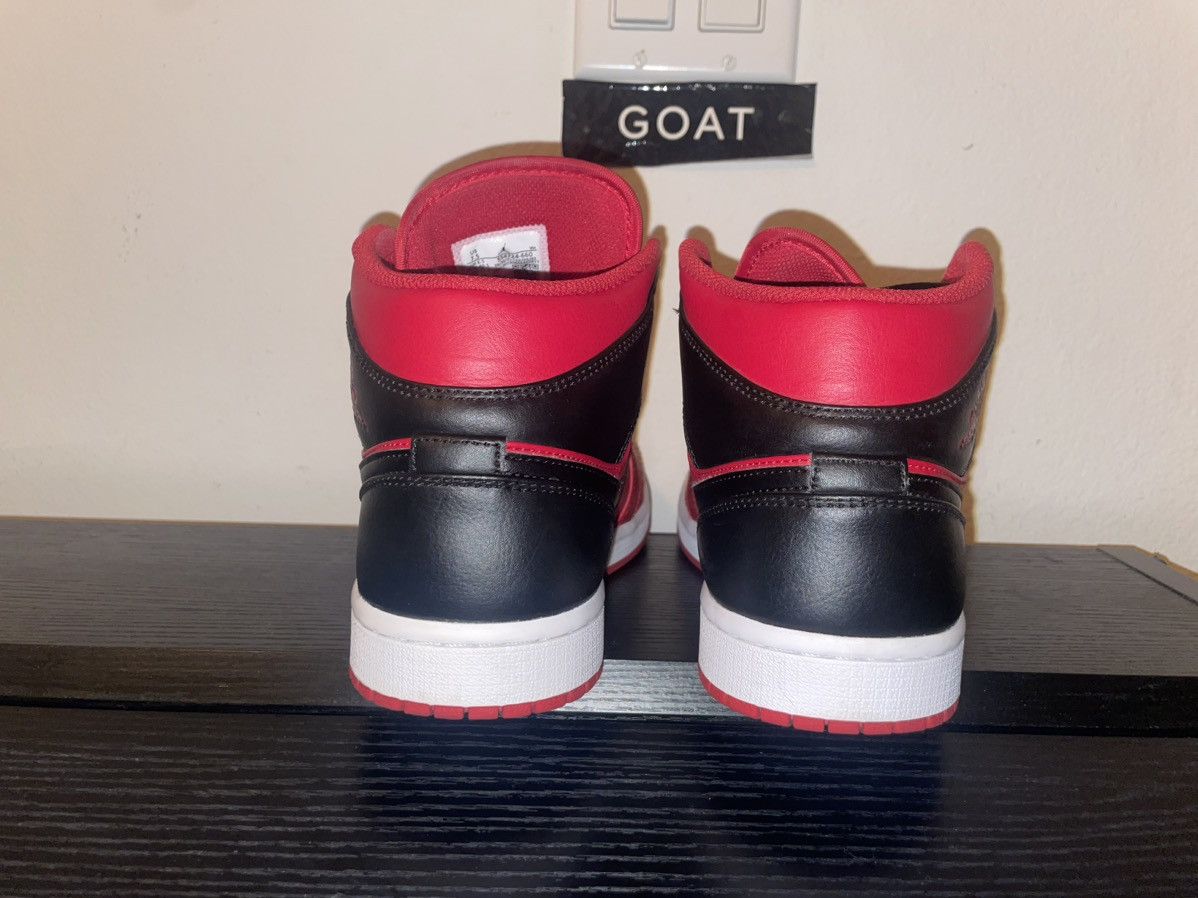 Jordan Brand × Nike Air Jordan 1 Mid “Reverse Bred” Size US 7.5 / EU 40-41 - 7 Thumbnail