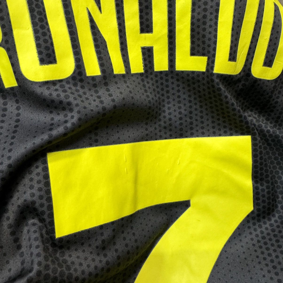 Adidas Juventus 18/19 C/L third away #7 Ronaldo Size US M / EU 48-50 / 2 - 8 Thumbnail