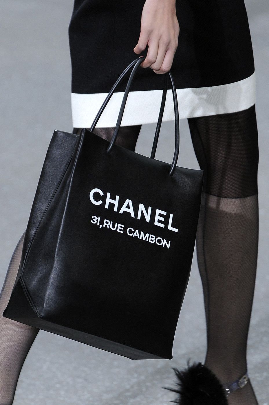 Chanel Chanel - Karl Lagerfeld - SS08 - Lambskin Essential Tote Bag Size ONE SIZE - 23 Thumbnail