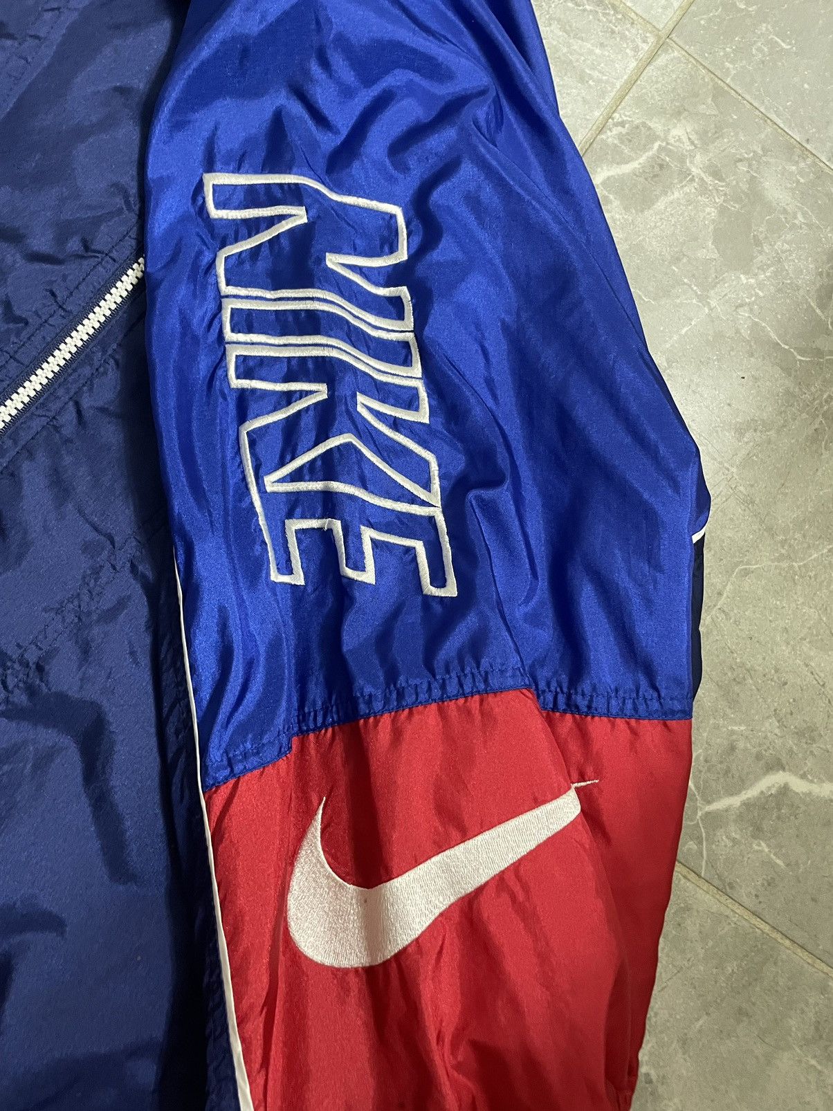 Nike × Vintage Red and Blue Nike Windbreaker Size US L / EU 52-54 / 3 - 2 Thumbnail
