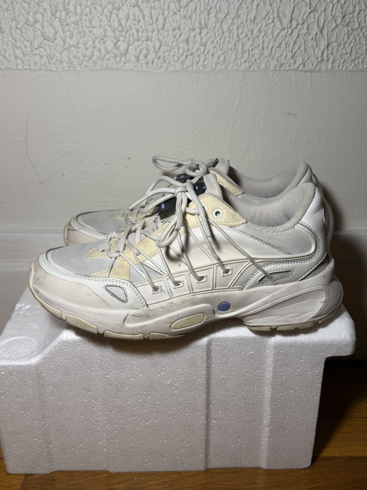 MCQ MCQ Aratana Sneakers White / Cream EU 39 / US W 8.5 Size US 6 / EU 39 - 5 Thumbnail