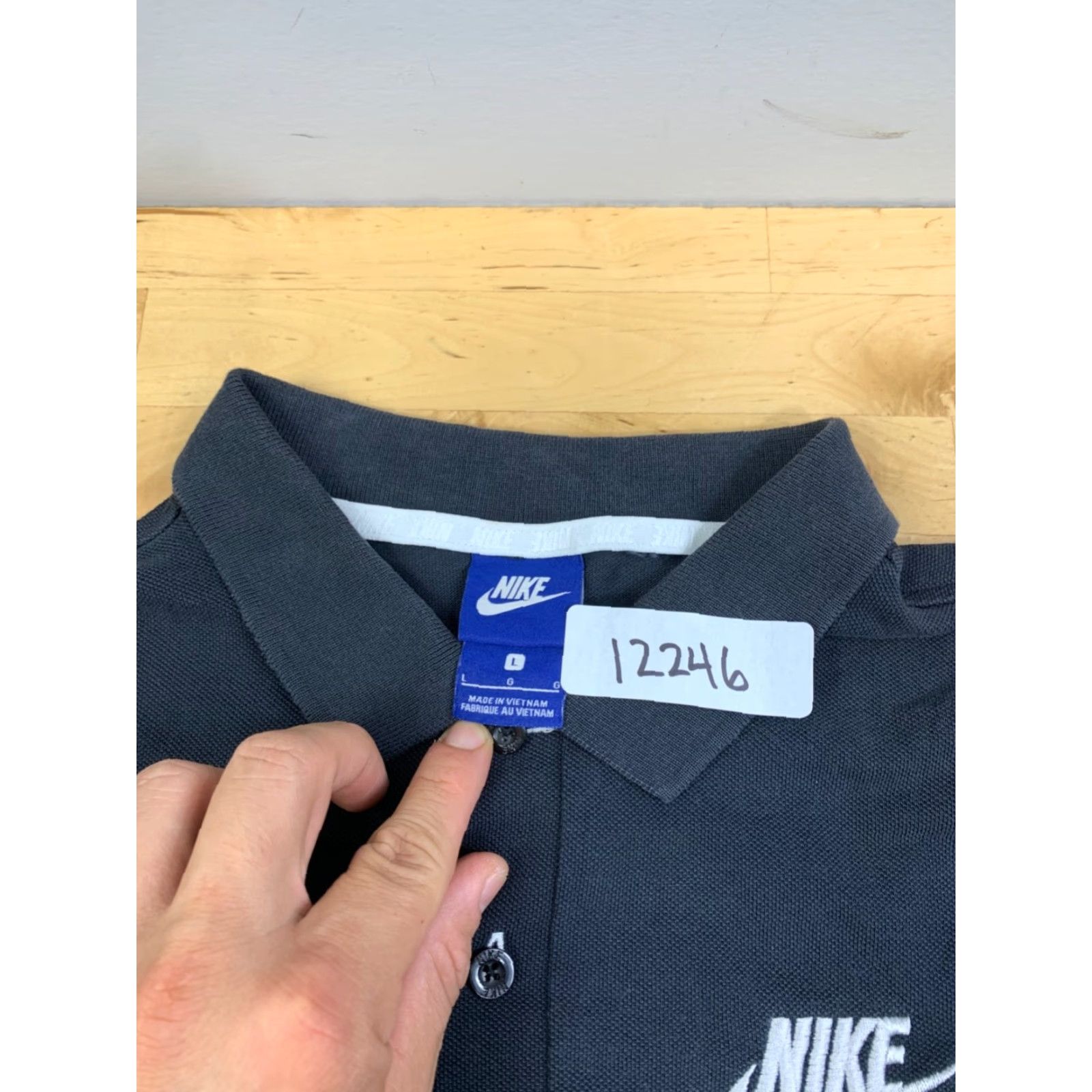 Nike Nike Polo Shirt Mens L Black Casual Short Sleeve Logo Polo Shirt L Black Nike Mens Casual Short Sleeve Logo Size US L / EU 52-54 / 3 - 2 Thumbnail