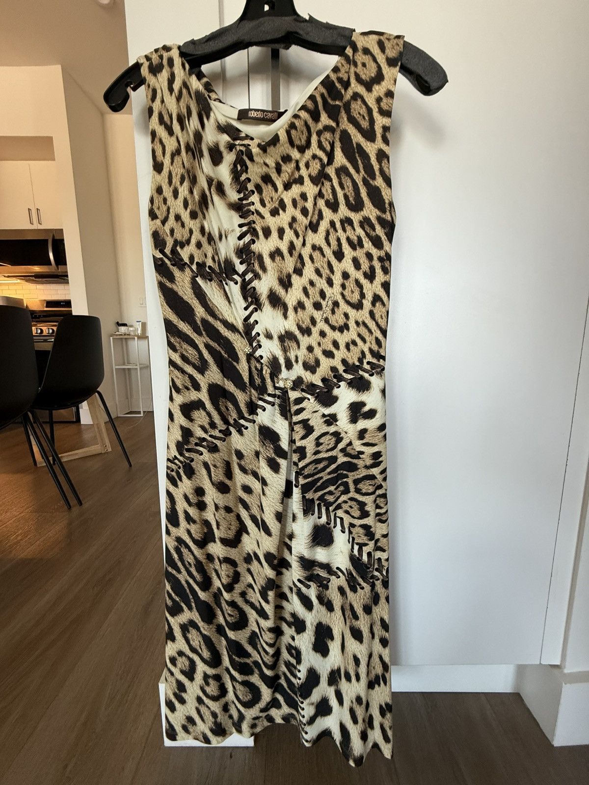 Roberto Cavalli Roberto Cavalli leopard print dress Size M / US 6-8 / IT 42-44 - 1 Thumbnail