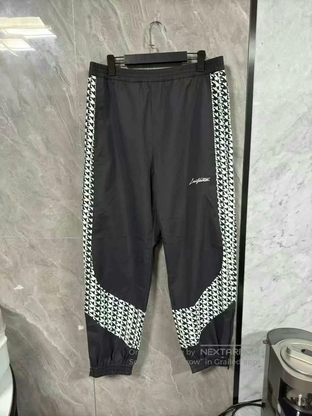 Louis Vuitton louis vuitton doves tech jogger pants. Size US 44 / EU 60 - 1 Thumbnail