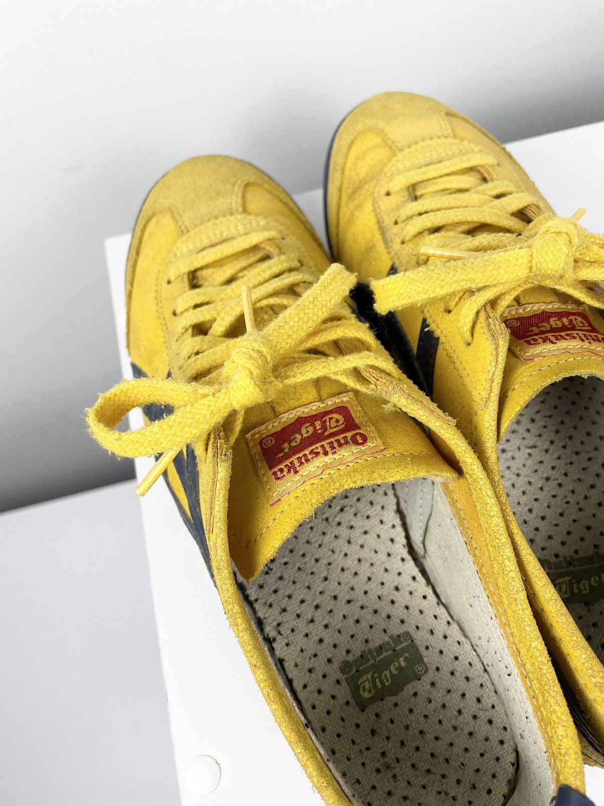 Onitsuka Tiger Vintage Asics Onitsuka Tiger Mexico 66 Yellow Flats Sneakers Size US 9 / EU 42 - 10 Thumbnail