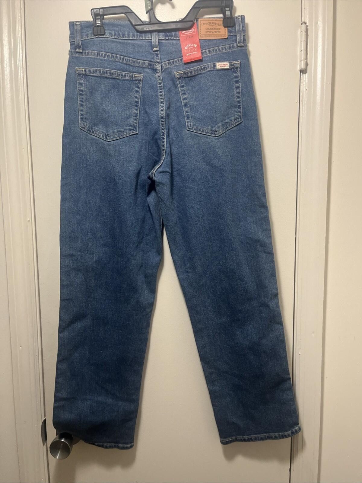 Levi's Levi Strauss Women's Vintage High Rise Straight Jeans Size 30" / US 8 / IT 44 - 3 Thumbnail
