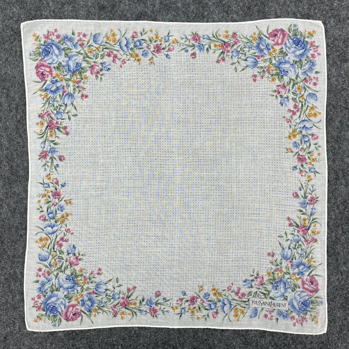 Vintage × Yves Saint Laurent Yves Saint Laurent Handkerchiefs / Neckerchief B169 Size ONE SIZE - 1 Thumbnail