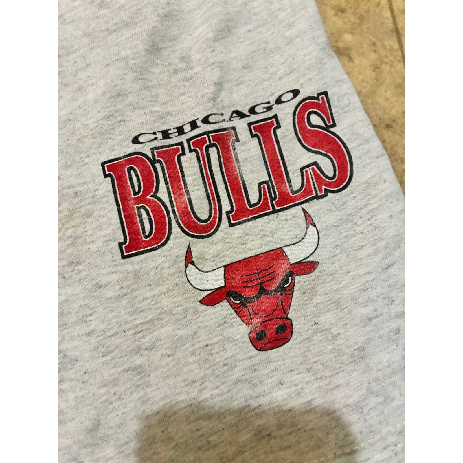NBA Vintage 1990s Chicago Bulls Shorts Michael Jordan Era Size US 36 / EU 52 - 2 Thumbnail
