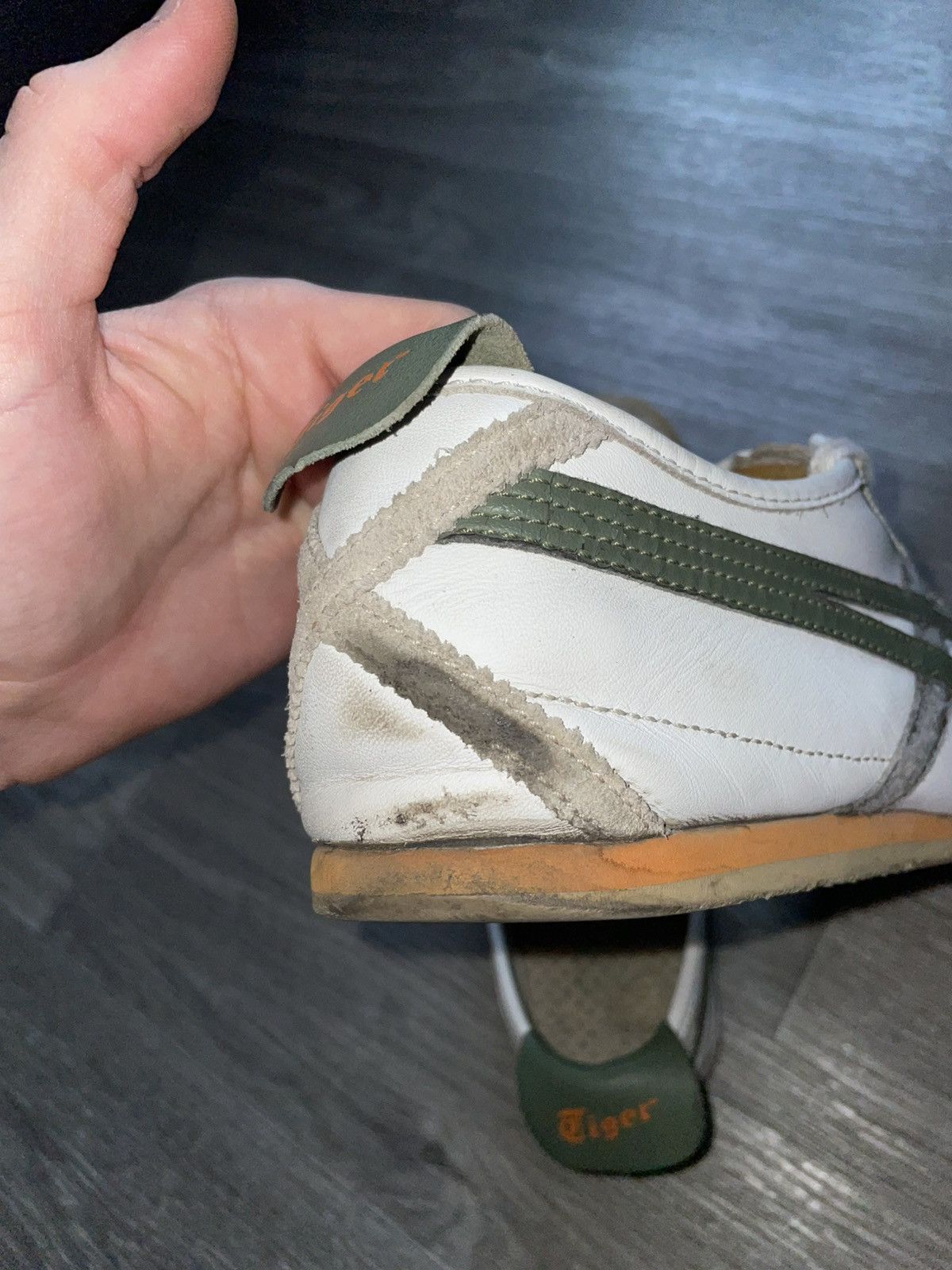 Asics Vintage Asics Onitsuka Tiger Low-top Sneakers Rare Size US 11 / EU 44 - 19 Thumbnail