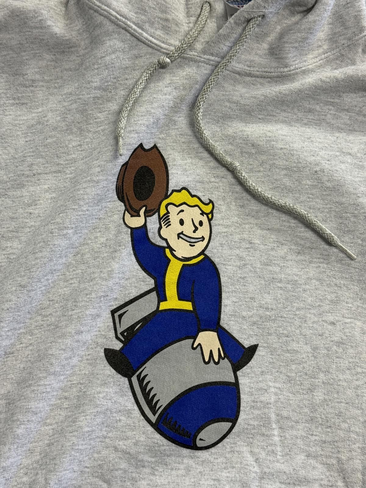 Gildan Fallout Video Game Hoodie Vault Boy Riding Nuke - XXL Size US XXL / EU 58 / 5 - 3 Thumbnail