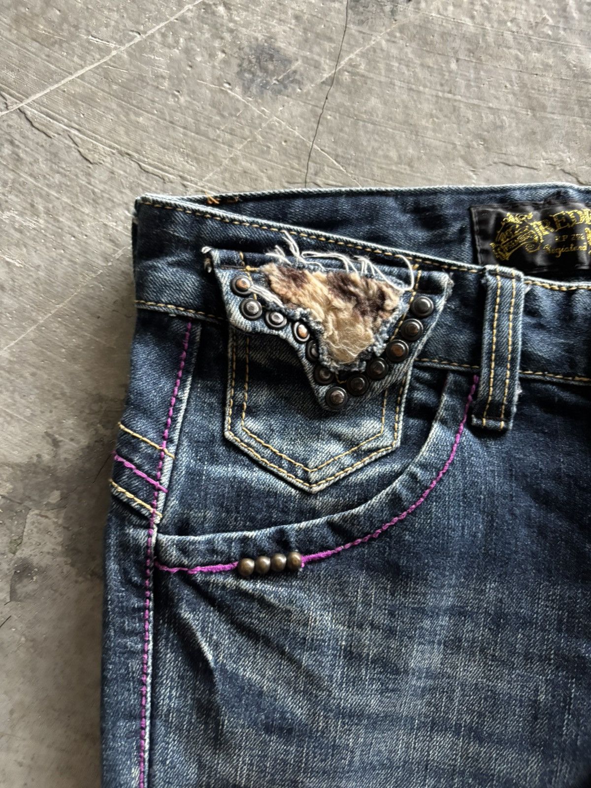 If Six Was Nine RED PEPPER FLARE JAPANESE DENIM LEOPARD FUR BACKPOCKET Size 27" / US 4 / IT 40 - 12 Thumbnail