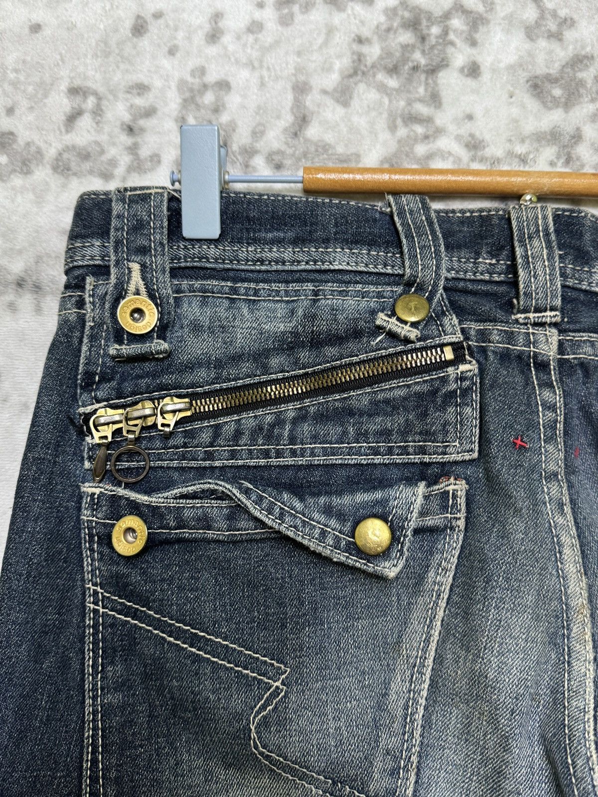 semanticdesign 2000s Semantic Design Mud Wash Clawmark Zipper Pocket Jeans Size US 31 - 15 Thumbnail