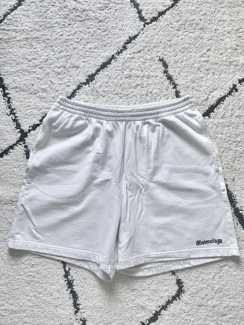 Balenciaga Balenciaga size XS White Casual Sports Shorts Size US 27 - 1 Thumbnail