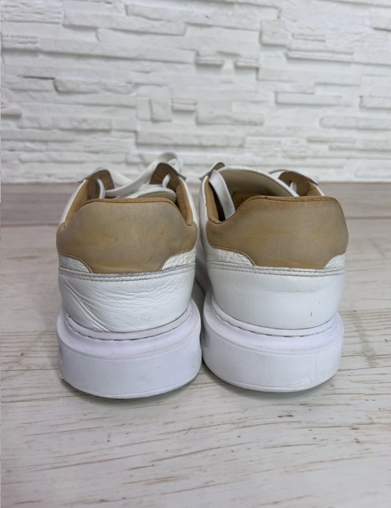 Louis Vuitton Louis Vuitton Beverly Hills White Leather Sneakers Size UK 7 Size US 8 / EU 41 - 3 Thumbnail
