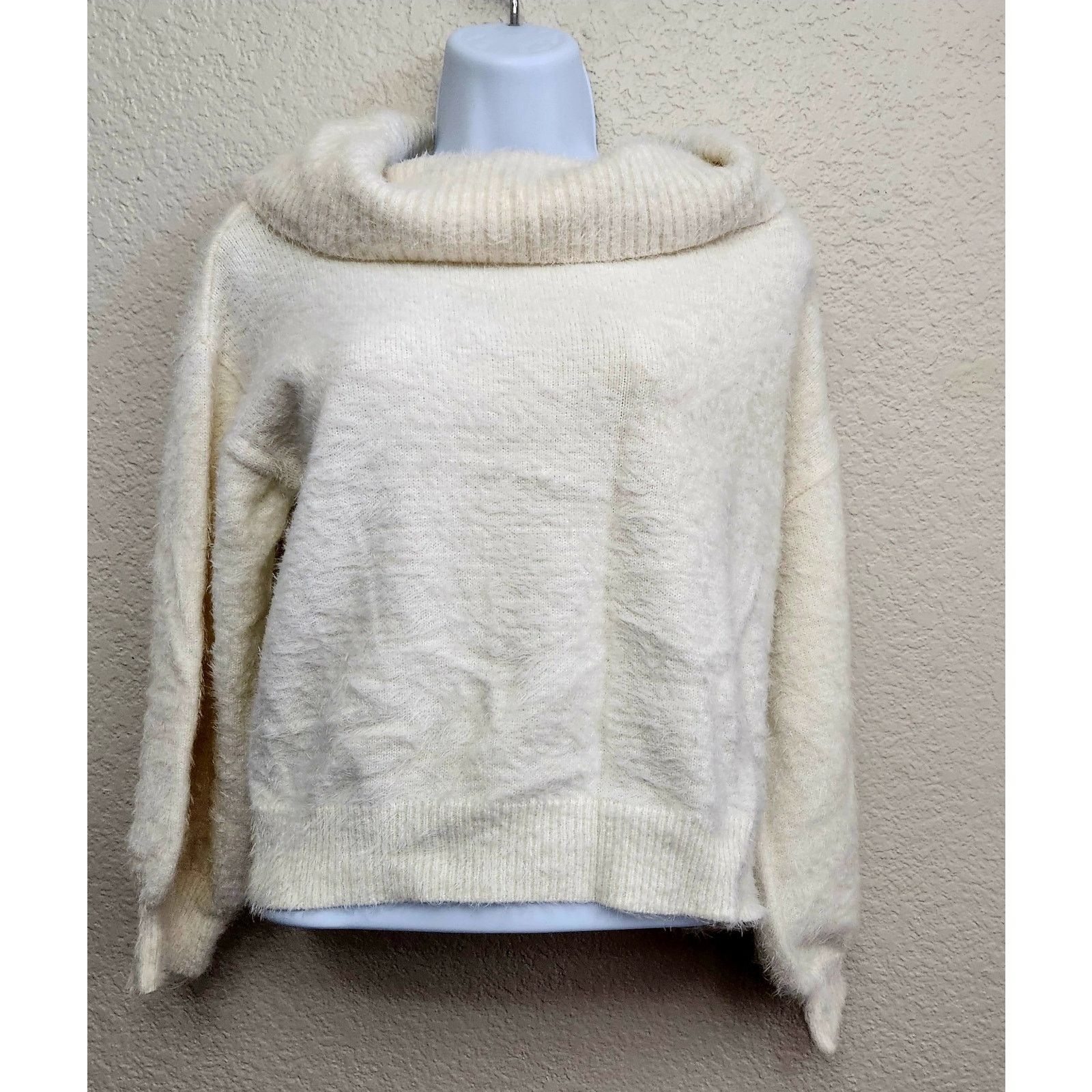 Other Earth Music & Ecology Cream Cowl Neck Cropped Sweater Large Size L / US 10 / IT 46 - 1 Thumbnail