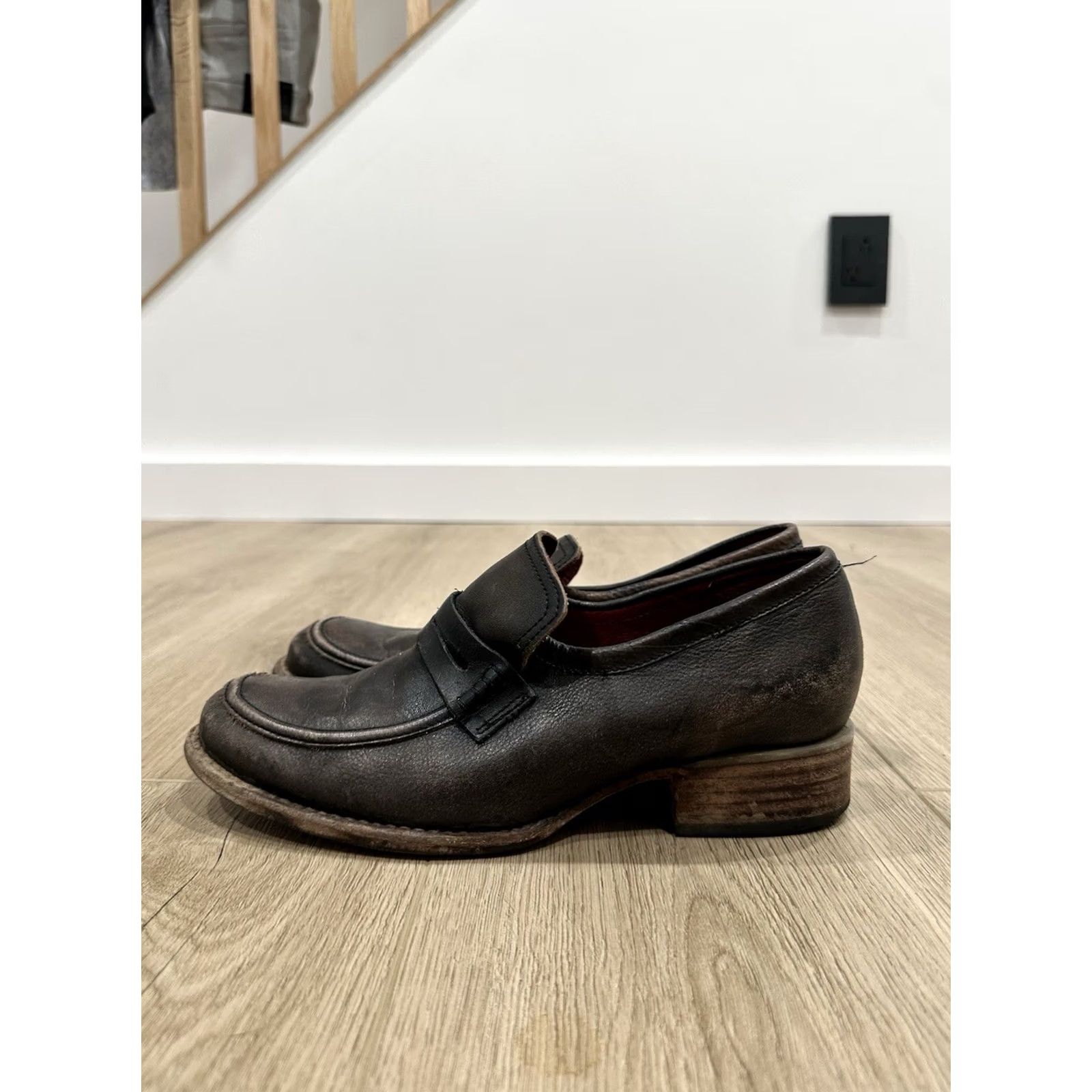 FREEBIRD Freebird By Steven Dark Brown Leather Slip-On Loafers Women’s Size 8 Shoes Casual Leather Upper Lining Insole Outsole Flat Size US 8 / IT 38 - 5 Thumbnail