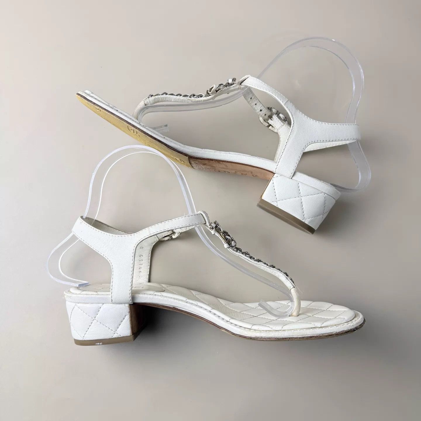 Chanel Chanel White CC Logo Litchi Leather Sandals EUR 37.5 95 New Size US 7 / IT 37 - 5 Thumbnail