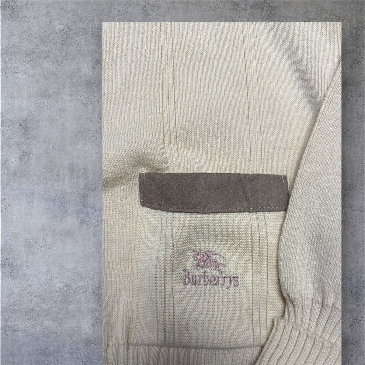Burberry × Vintage Vintage sweater cream used deffect Size US XL / EU 56 / 4 - 4 Thumbnail
