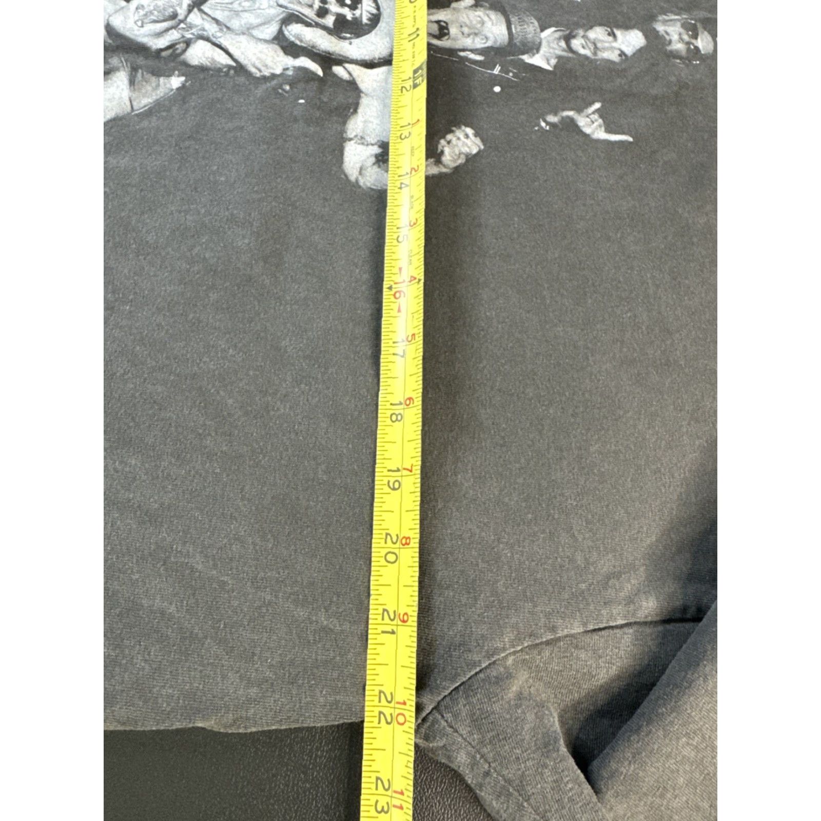 Vintage Red Hot Chili Peppers T-shirt Men’s L Faded Gray Unlimited Love 2022 Tour Tee Mens Size US L / EU 52-54 / 3 - 6 Thumbnail
