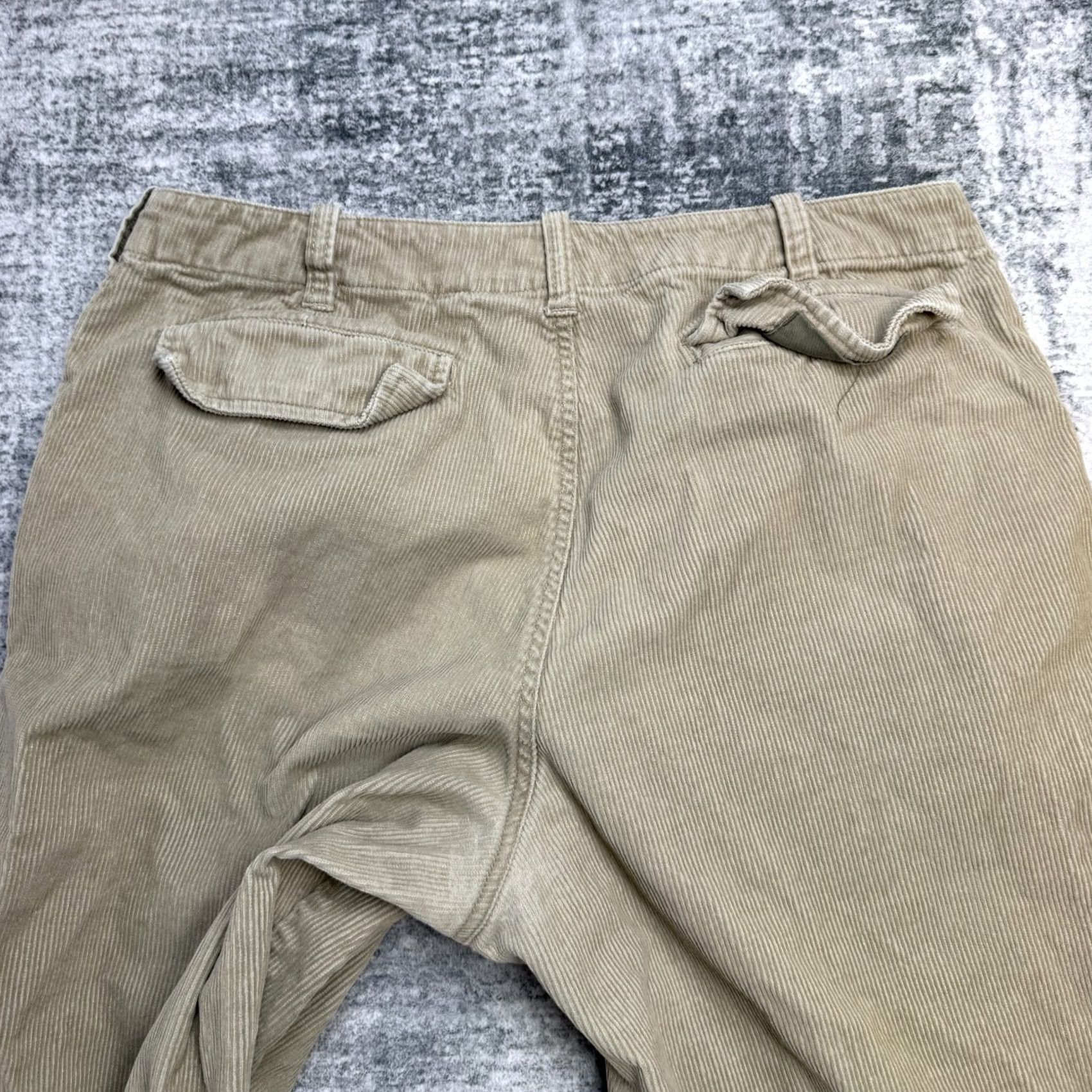 Gap VINTAGE Gap Corduroy Pants Mens 34x30 Beige Relaxed Straight 30in Inseam Casual Chino Pants Mens Size US 34 / EU 50 - 7 Thumbnail