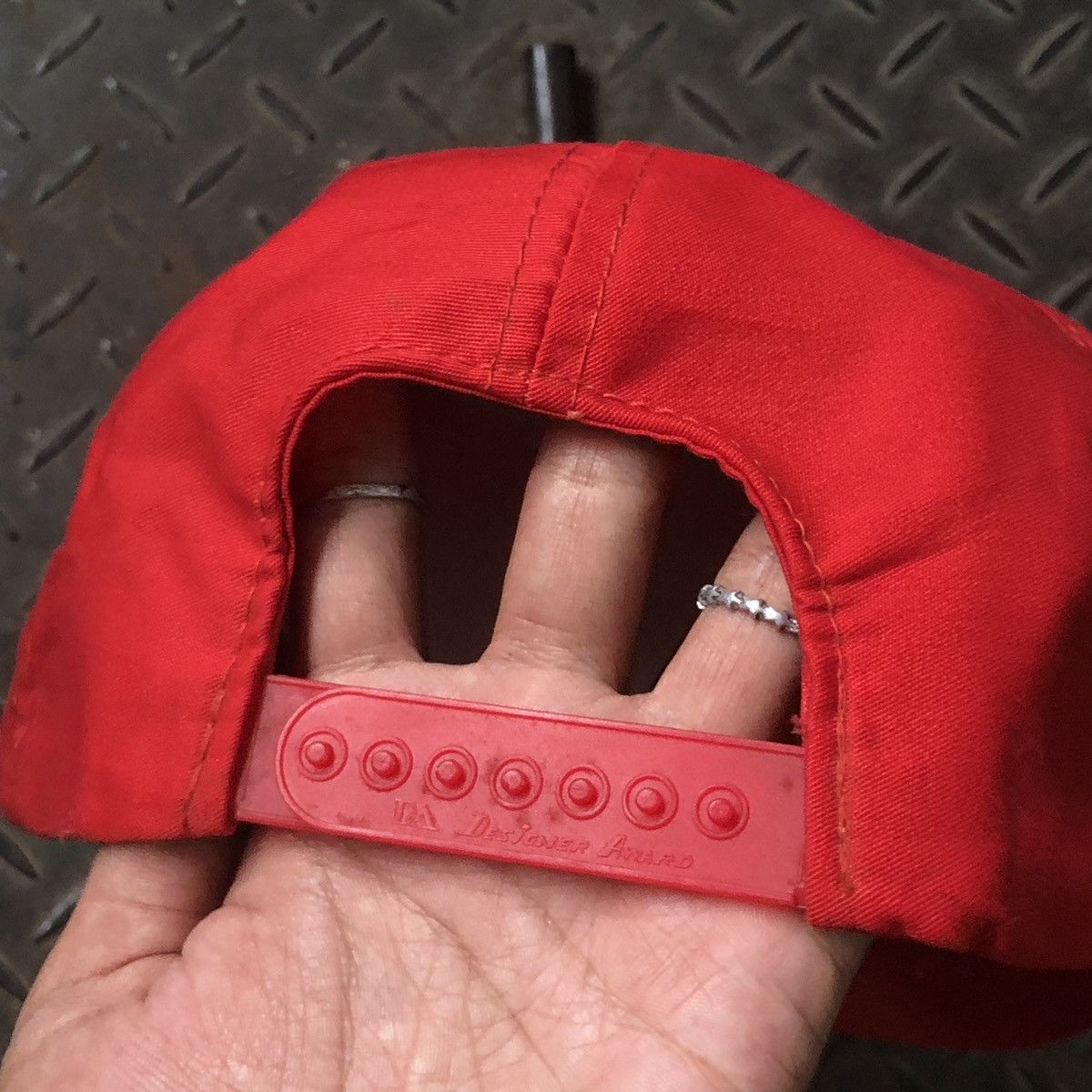 Apple Vintage Apple Har Mac Macintosh Computer Red Snapback Hat Size ONE SIZE - 7 Thumbnail
