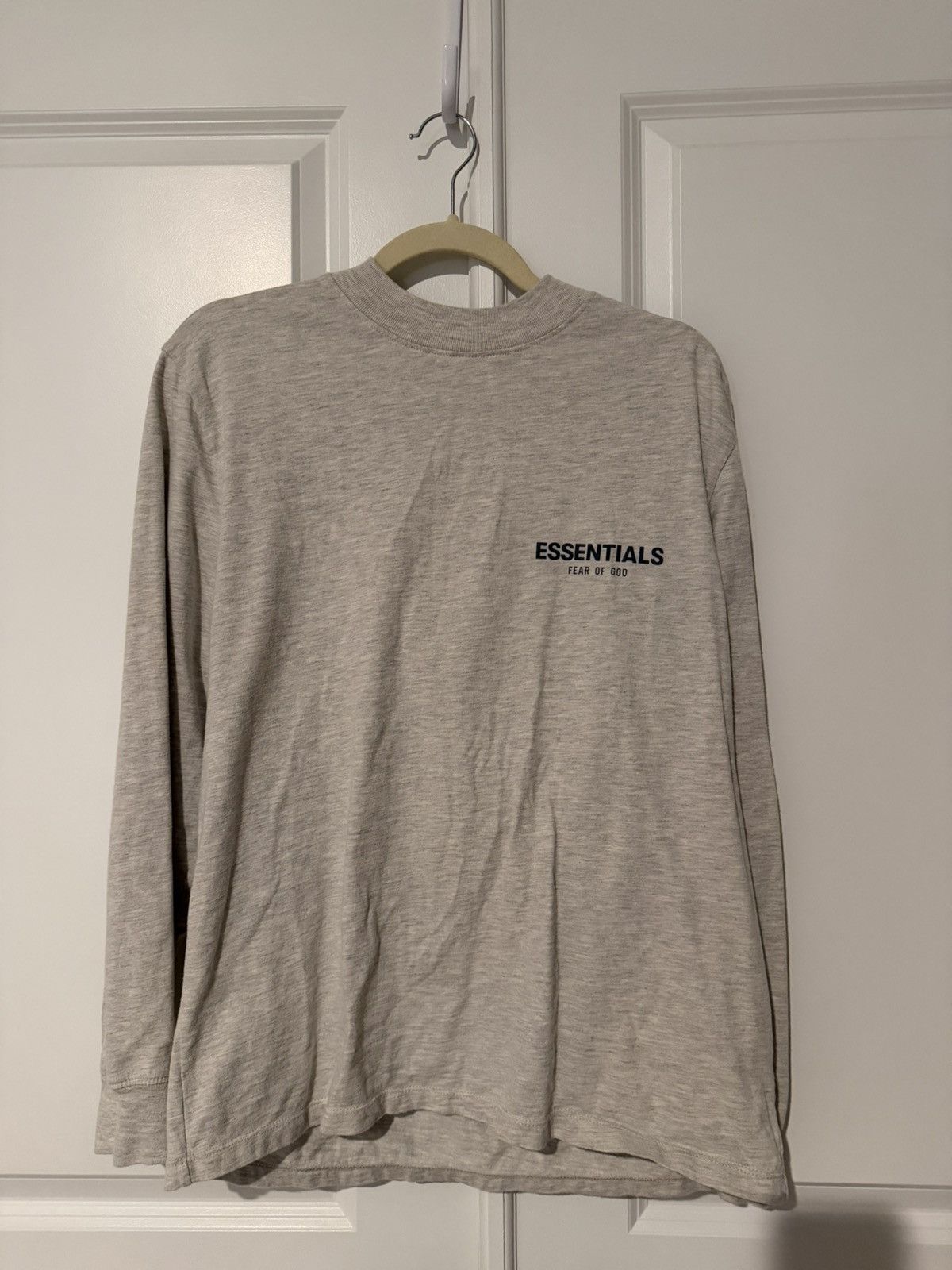 Essentials Essentials Fear Of God Oatmeal Long Sleeve T-Shirt Size US S / EU 44-46 / 1 - 1 Thumbnail