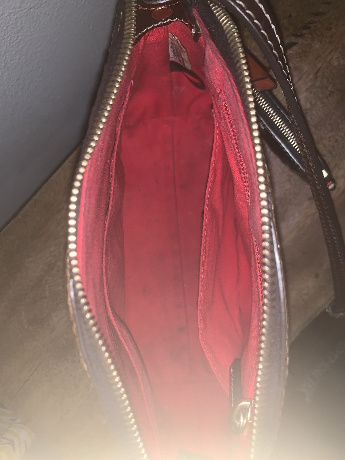 Dooney & Bourke Gentle worn Size ONE SIZE - 2 Thumbnail