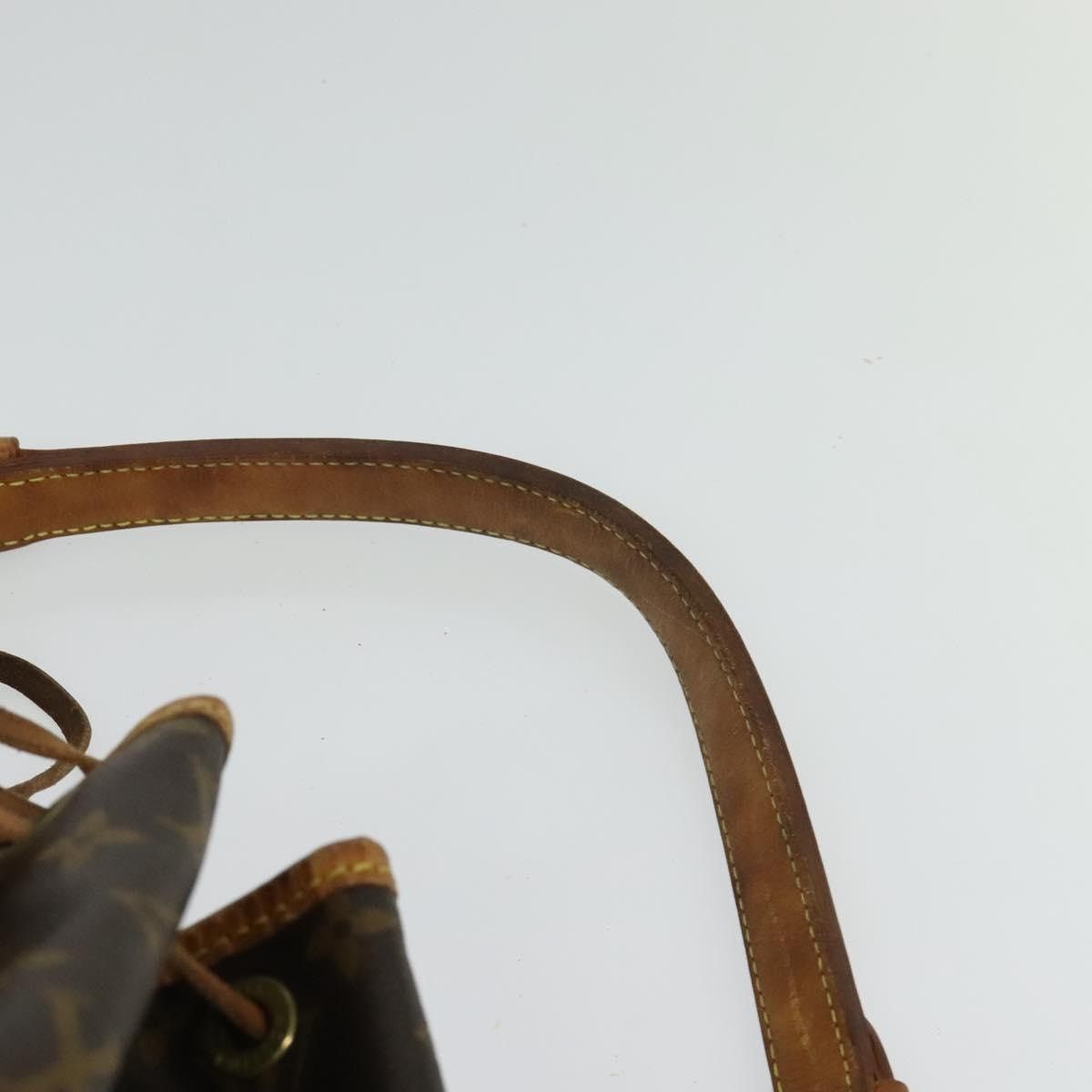 Louis Vuitton LOUIS VUITTON Monogram Petit Noe Shoulder Bag M42226 Size ONE SIZE - 9 Thumbnail
