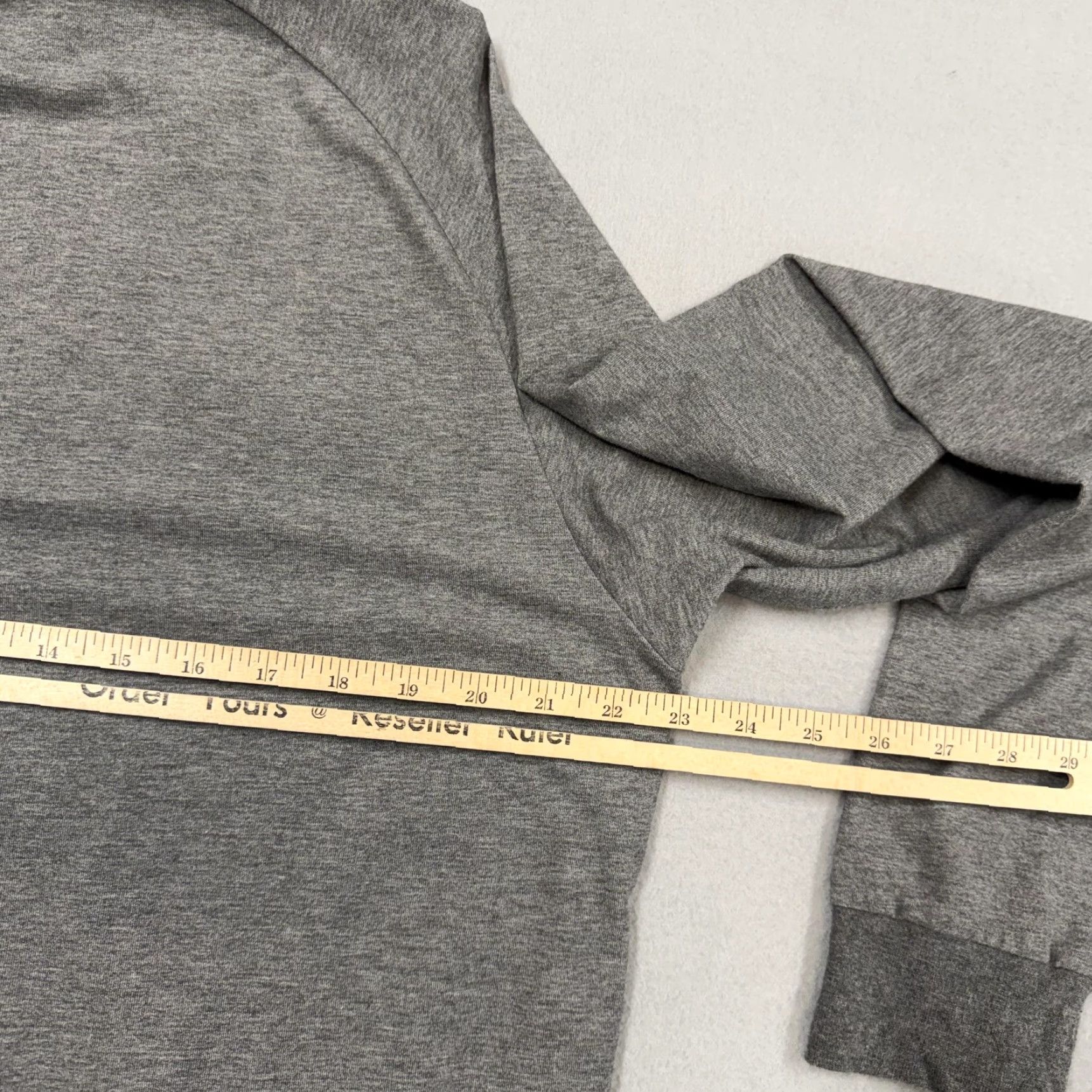 TravisMathew TravisMathew Pullover Mens Large Gray 1/4 Zip Long Sleeve Golf Performance Top Size US L / EU 52-54 / 3 - 7 Thumbnail