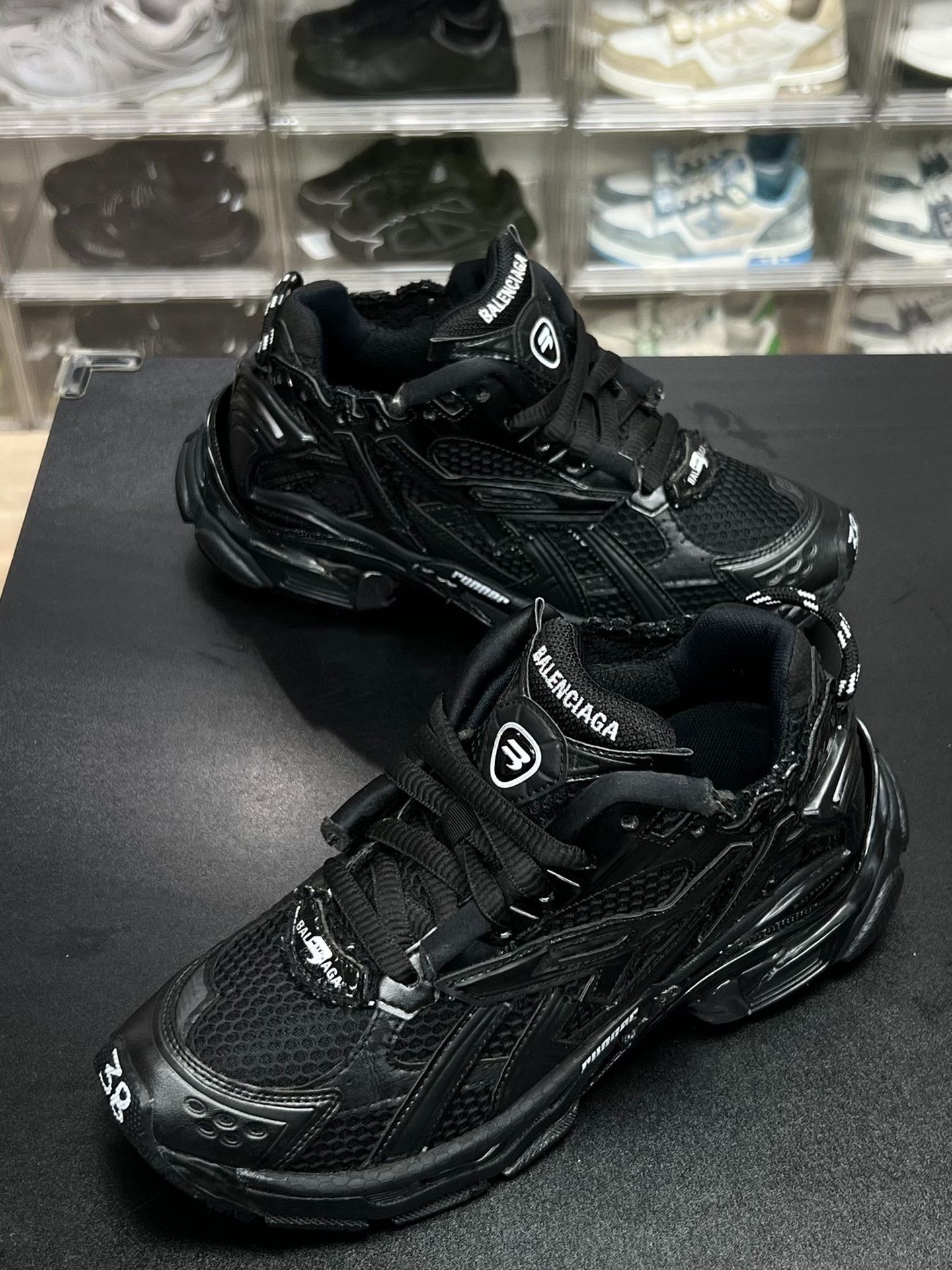 Balenciaga Balenciaga Running Black Lowtop Sneakers us_8 Women Size US 8 / IT 38 - 1 Thumbnail