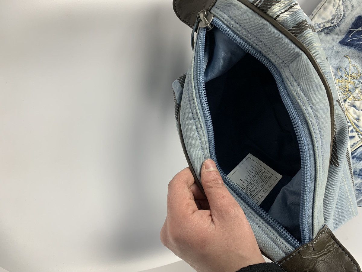 Nike Vintage Y2K Nike Plaid Pouch Bag One Size Baby Blue Logo Size ONE SIZE - 12 Thumbnail