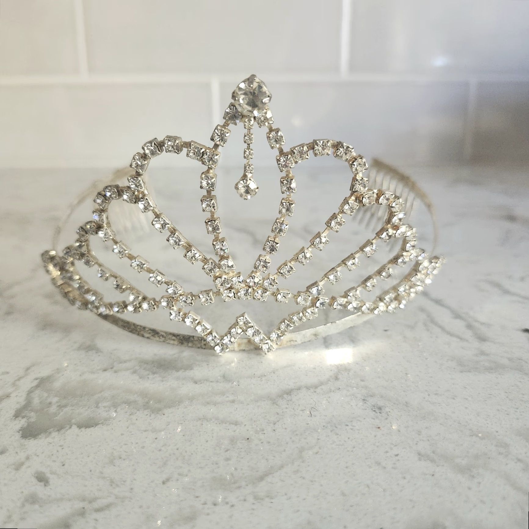 Vintage VINTAGE Silver Rhinestone Tiara Crown Headband With Comb Bridal Prom Size ONE SIZE - 2 Thumbnail
